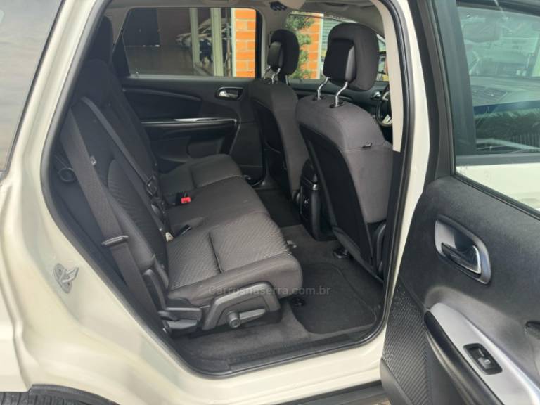 FIAT - FREEMONT - 2012/2012 - Branca - R$ 55.000,00
