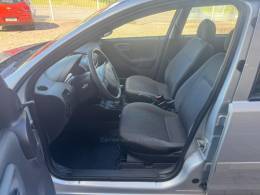 CHEVROLET - CORSA - 2012/2012 - Prata - R$ 35.000,00