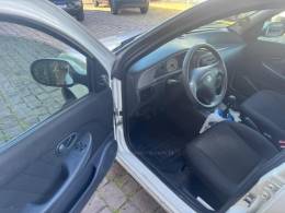 FIAT - PALIO - 2013/2014 - Branca - R$ 34.500,00