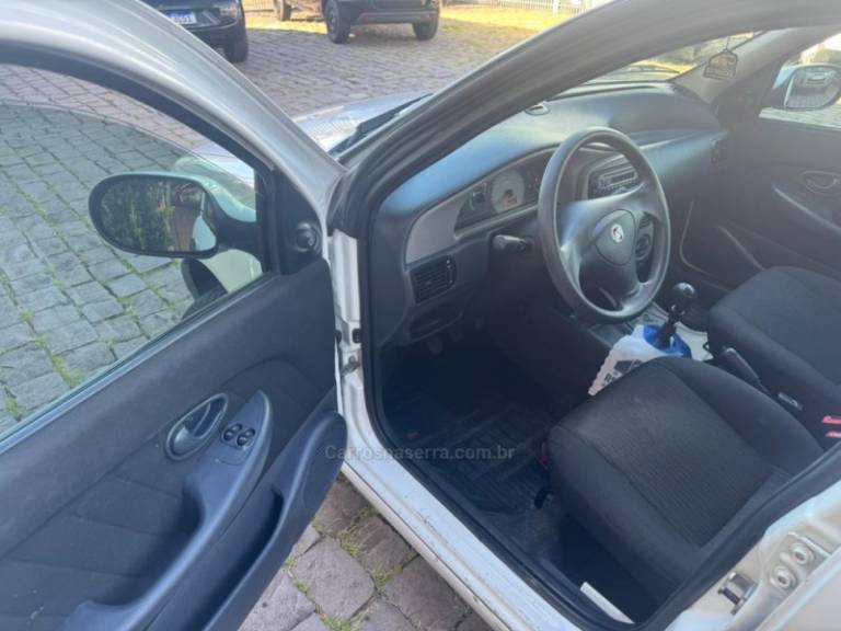 FIAT - PALIO - 2013/2014 - Branca - R$ 34.500,00