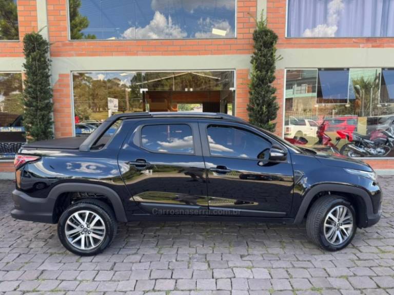 FIAT - STRADA - 2021/2021 - Preta - R$ 97.000,00