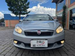 FIAT - SIENA - 2014/2015 - Prata - R$ 45.000,00