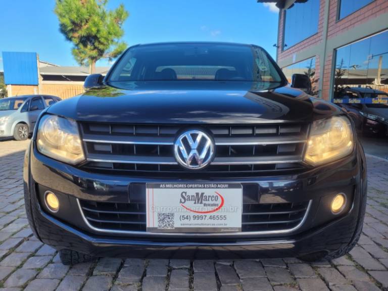 VOLKSWAGEN - AMAROK - 2010/2011 - Preta - R$ 85.000,00