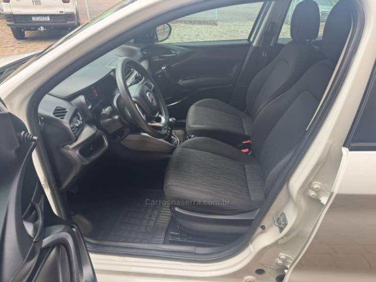 FIAT - ARGO - 2018/2019 - Branca - R$ 55.000,00