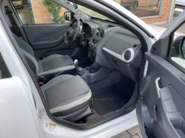 CHEVROLET - MONTANA - 2017/2018 - Branca - R$ 56.000,00