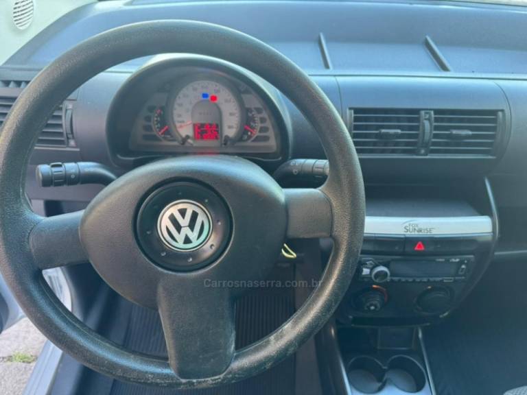 VOLKSWAGEN - FOX - 2008/2009 - Prata - R$ 26.000,00