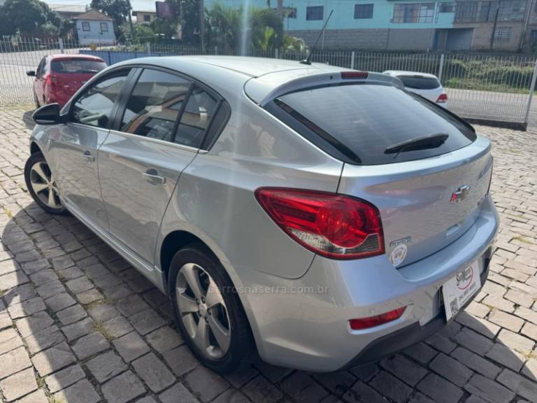 CHEVROLET - CRUZE - 2012/2013 - Prata - R$ 59.000,00