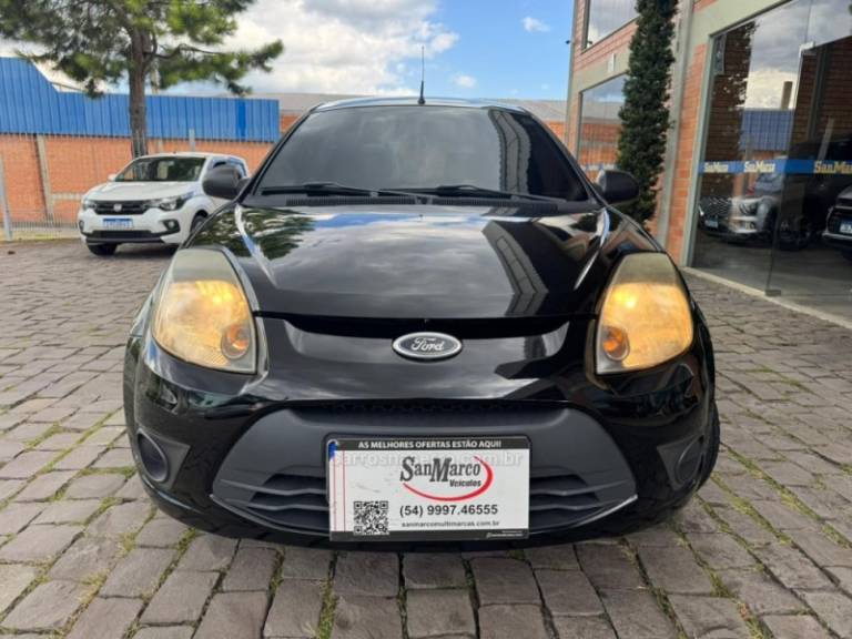FORD - KA - 2011/2012 - Preta - R$ 27.000,00