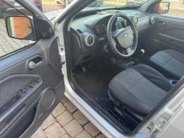 FORD - ECOSPORT - 2011/2012 - Prata - R$ 46.000,00