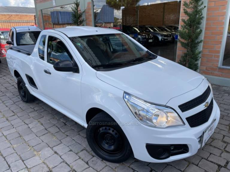 CHEVROLET - MONTANA - 2017/2018 - Branca - R$ 56.000,00