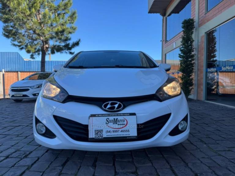 HYUNDAI - HB20 - 2013/2014 - Branca - R$ 43.000,00