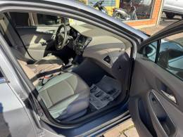 CHEVROLET - CRUZE - 2017/2018 - Cinza - R$ 92.000,00