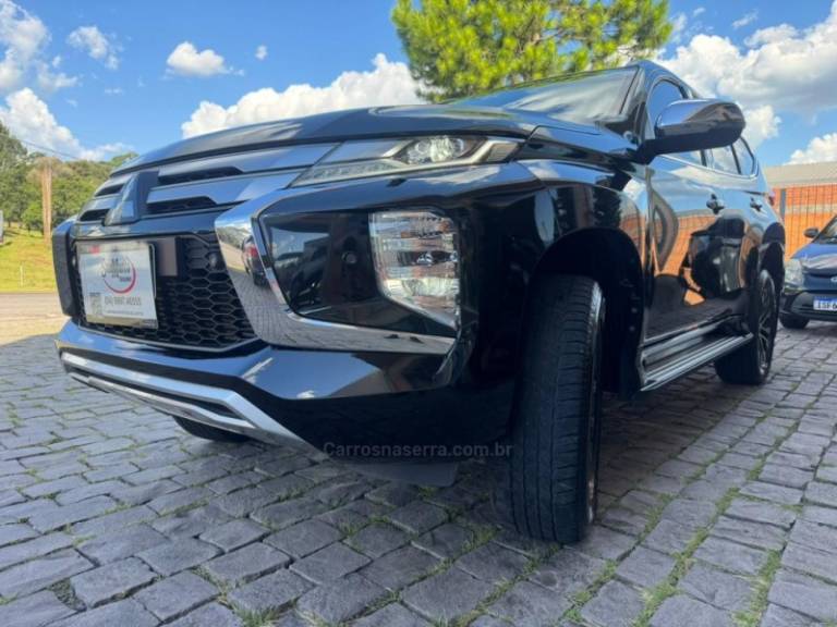 MITSUBISHI - PAJERO SPORT - 2023/2024 - Preta - Sob Consulta