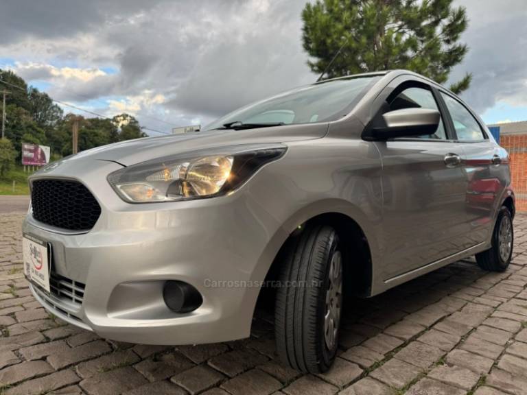 FORD - KA - 2017/2018 - Prata - R$ 50.000,00