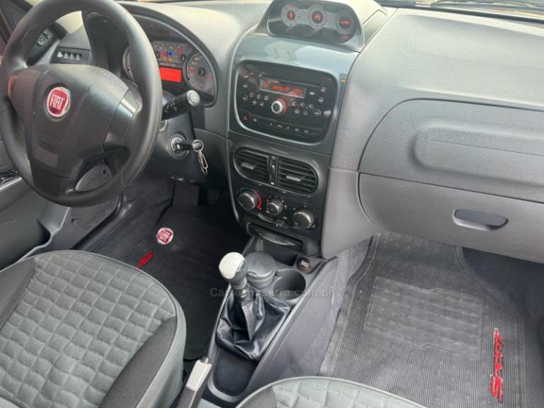 FIAT - PALIO - 2013/2014 - Cinza - R$ 47.000,00