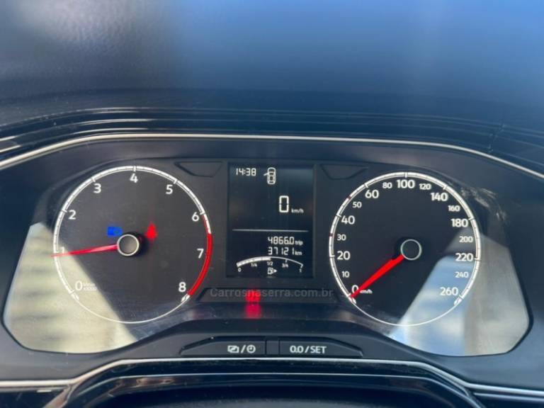 VOLKSWAGEN - POLO - 2024/2025 - Prata - R$ 79.000,00