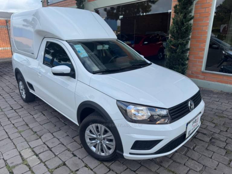 VOLKSWAGEN - SAVEIRO - 2022/2023 - Branca - R$ 85.000,00
