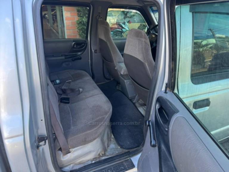 FORD - RANGER - 2002/2003 - Prata - R$ 59.000,00