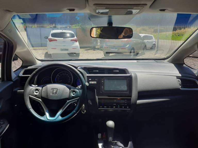 HONDA - FIT - 2019/2020 - Branca - R$ 91.000,00