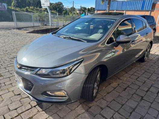 CHEVROLET - CRUZE - 2017/2018 - Cinza - R$ 92.000,00