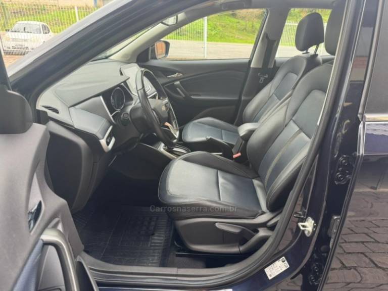 CHEVROLET - TRACKER - 2022/2023 - Azul - R$ 118.000,00