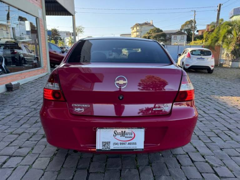 CHEVROLET - PRISMA - 2009/2010 - Vermelha - R$ 26.000,00
