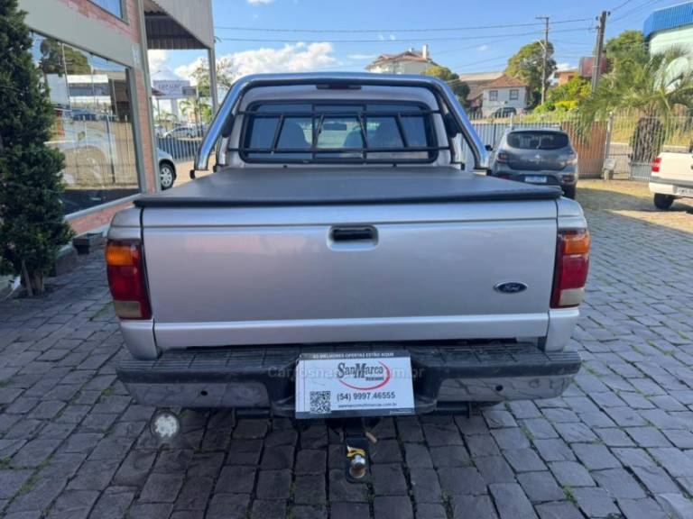 FORD - RANGER - 2002/2003 - Prata - R$ 59.000,00