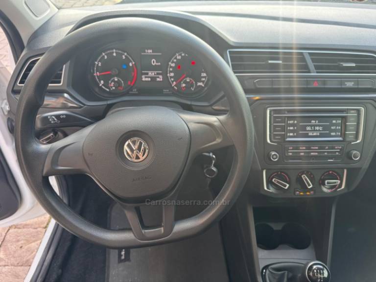 VOLKSWAGEN - SAVEIRO - 2022/2023 - Branca - R$ 85.000,00