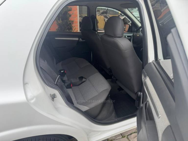 CHEVROLET - CELTA - 2014/2015 - Branca - R$ 36.500,00
