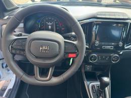 FIAT - STRADA - 2023/2024 - Branca - R$ 132.000,00