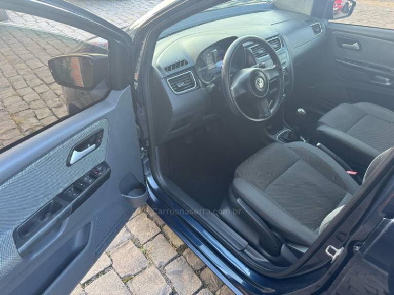 VOLKSWAGEN - FOX - 2010/2011 - Azul - R$ 33.000,00