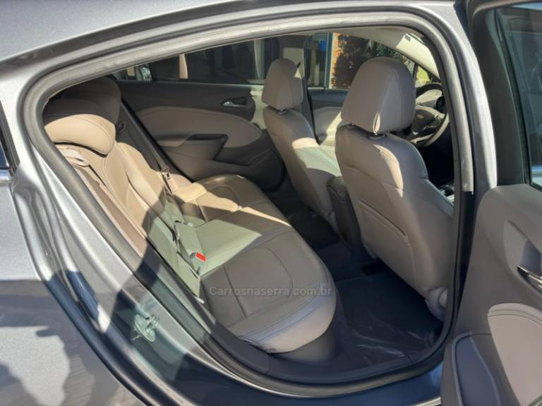 CHEVROLET - CRUZE - 2017/2018 - Cinza - R$ 92.000,00