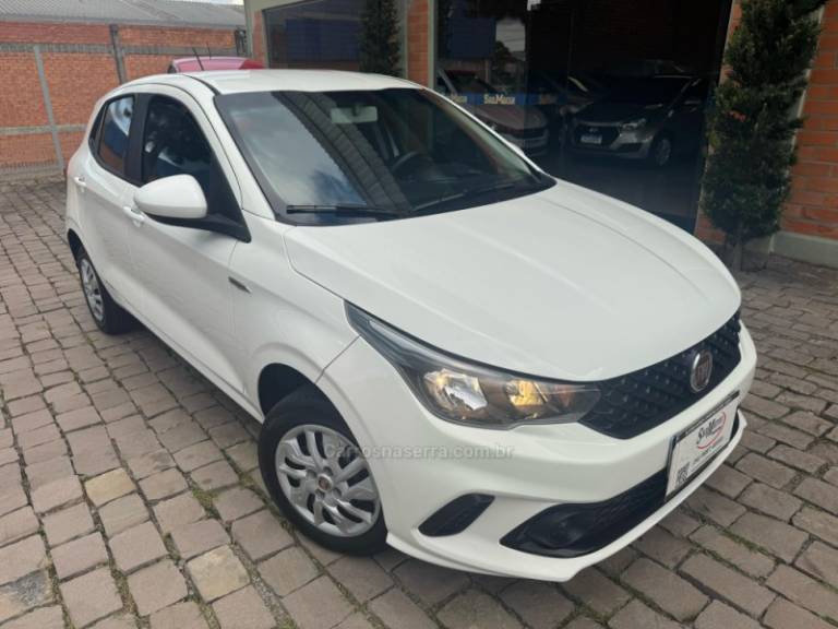 FIAT - ARGO - 2018/2019 - Branca - R$ 55.000,00