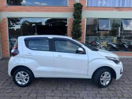 FIAT - MOBI - 2017/2018 - Branca - R$ 46.000,00