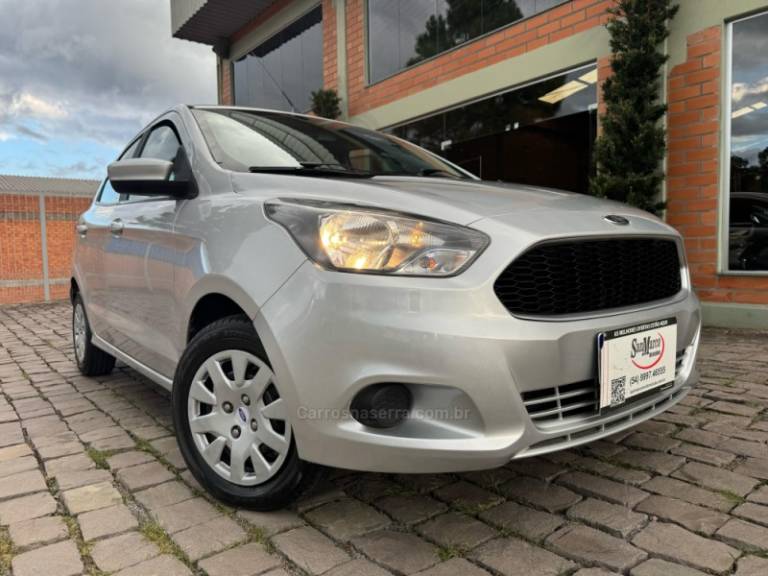 FORD - KA - 2017/2018 - Prata - R$ 50.000,00