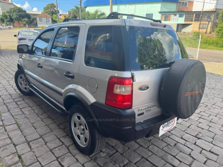 FORD - ECOSPORT - 2005/2006 - Prata - R$ 29.500,00