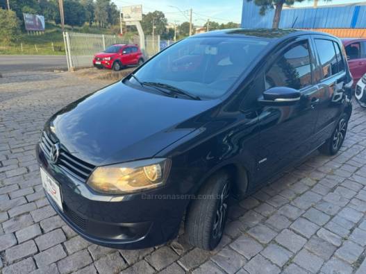 VOLKSWAGEN - FOX - 2010/2011 - Azul - R$ 33.000,00