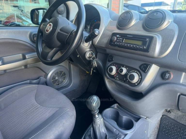 FIAT - UNO - 2014/2014 - Cinza - R$ 39.000,00