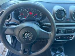 VOLKSWAGEN - SAVEIRO - 2015/2016 - Branca - R$ 43.000,00