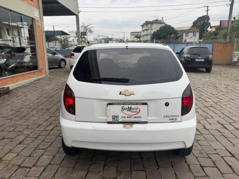 CHEVROLET - CELTA - 2014/2015 - Branca - R$ 36.500,00