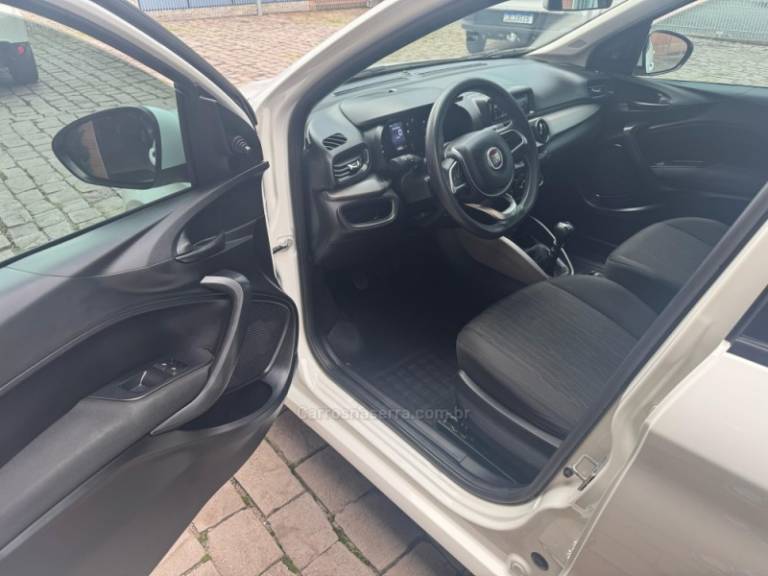 FIAT - ARGO - 2018/2019 - Branca - R$ 55.000,00