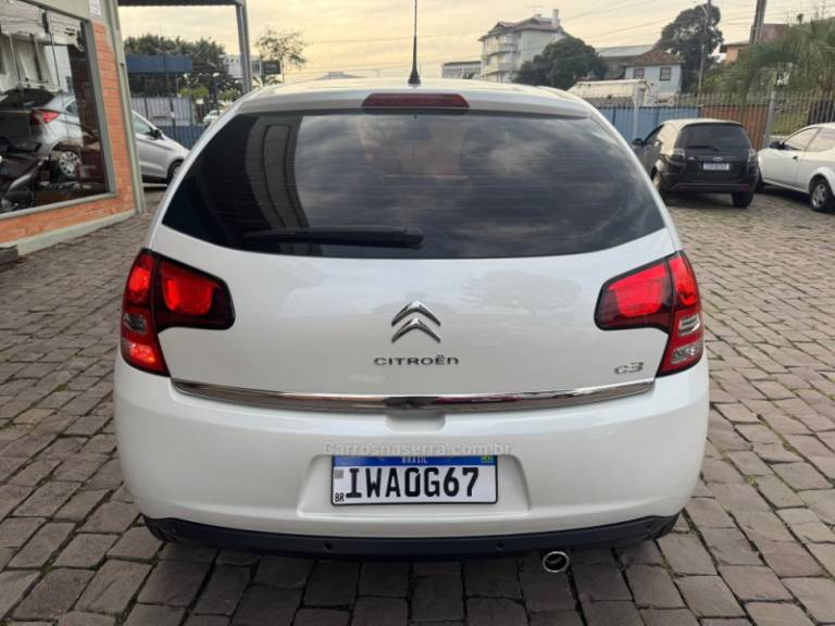 CITROËN - C3 - 2014/2015 - Branca - R$ 47.000,00
