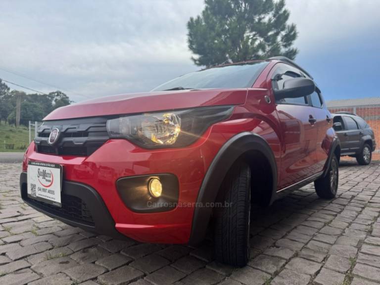FIAT - MOBI - 2018/2019 - Vermelha - R$ 50.000,00