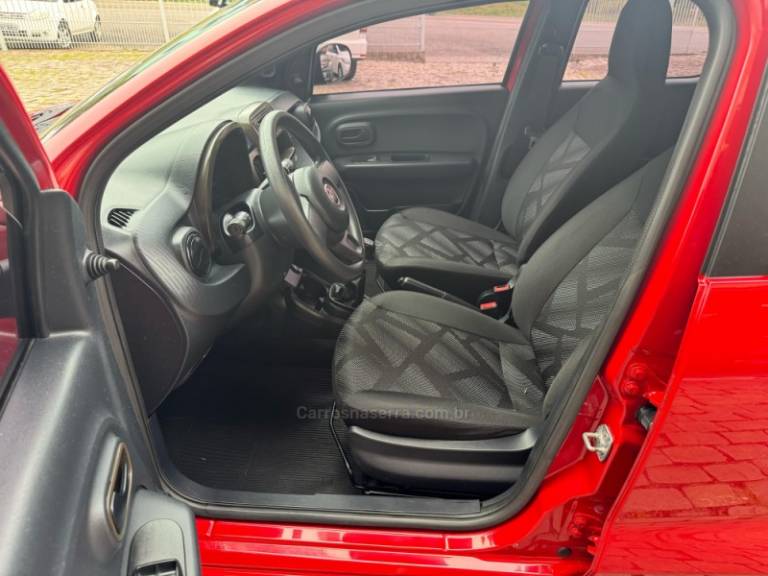 FIAT - MOBI - 2018/2019 - Vermelha - R$ 50.000,00