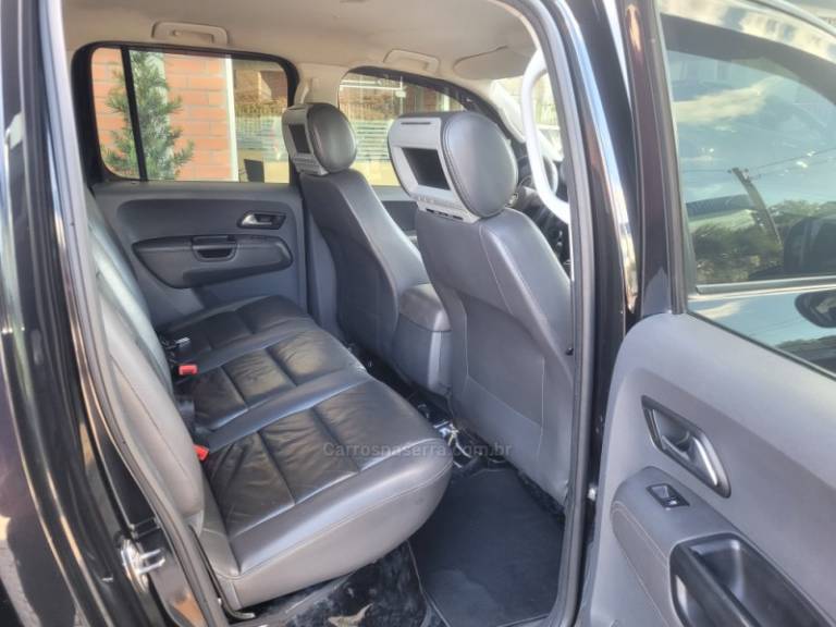 VOLKSWAGEN - AMAROK - 2010/2011 - Preta - R$ 85.000,00