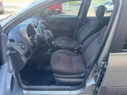 FIAT - UNO - 2014/2014 - Cinza - R$ 39.000,00