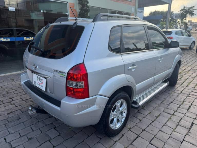 HYUNDAI - TUCSON - 2014/2015 - Prata - R$ 55.000,00