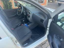 FIAT - PALIO - 2013/2014 - Branca - R$ 34.500,00