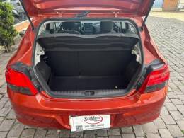 CHEVROLET - ONIX - 2013/2013 - Laranja - R$ 45.000,00