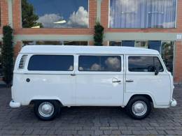VOLKSWAGEN - KOMBI - 2003/2004 - Branca - R$ 36.000,00